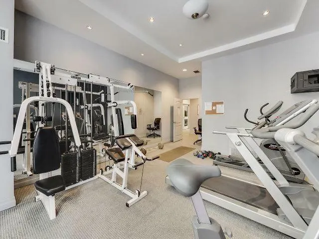 Micasa Suites - Stylish Condo By Eaton Centre And Yorkville-1